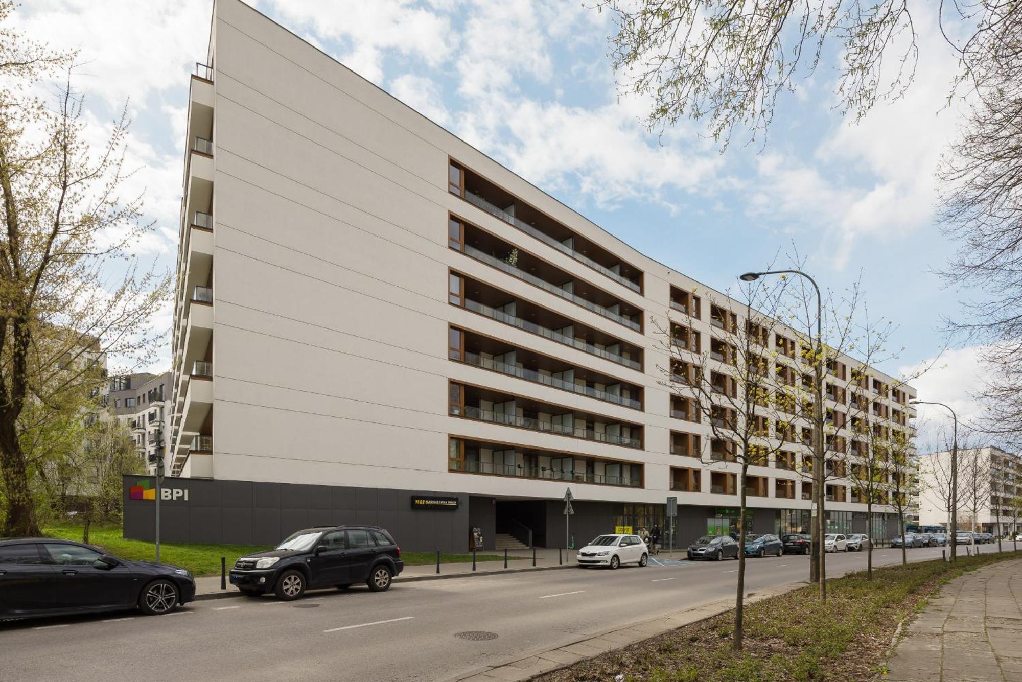 Apartament With Balcony & Parking In By Renters *